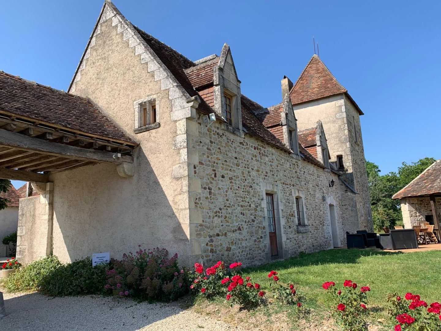 Manoir de Pierre Levée, Hôtel & Restaurant en Brenne